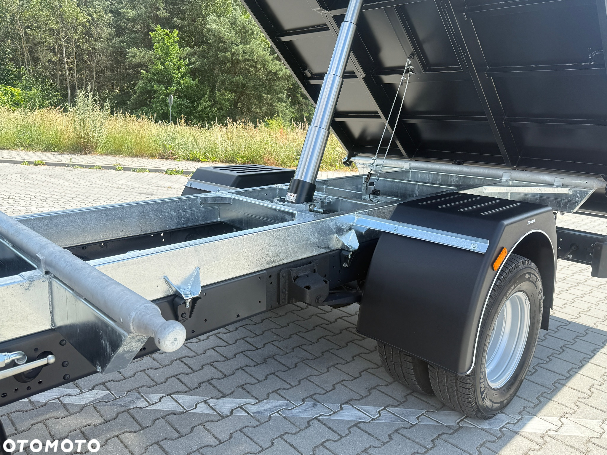 Iveco DAILY 72-180 3.0 HPI 180KM * HDS FASSI F70 * 3200 Udźwig * Wywrotka 3 Stronna * ŚWIETNY STAN! - 32