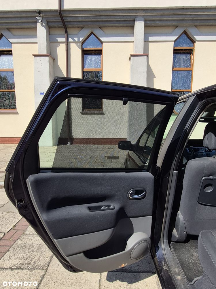 Renault Scenic 1.6 16V Confort Privilege - 8