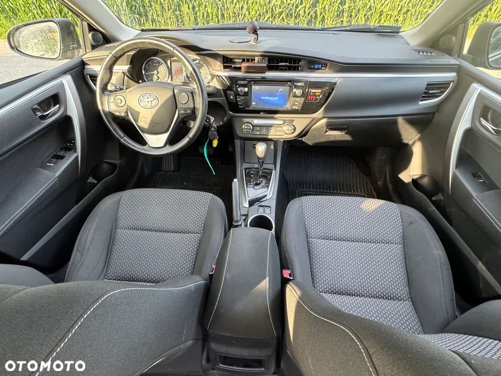 Toyota Corolla 1.6 Premium MS - 17