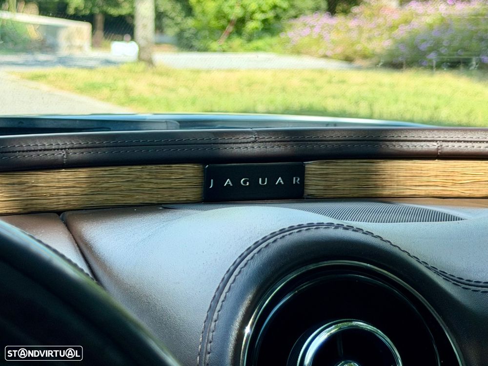Jaguar XJ 3.0 V6 Versão Longa Autobiography - 32