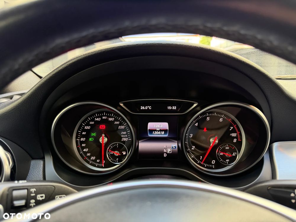 Mercedes-Benz GLA 220 4-Matic - 34