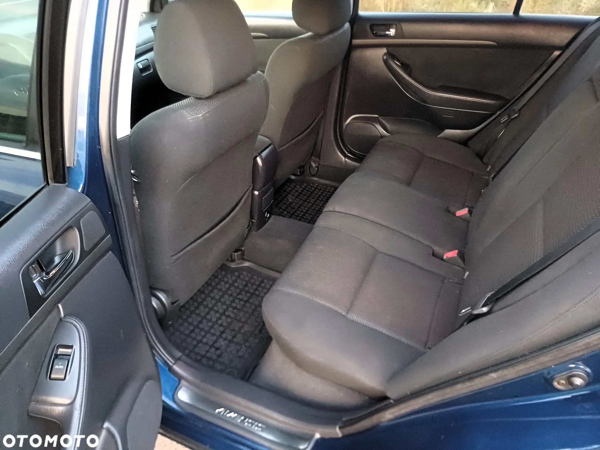 Toyota Avensis 2.0 D-4D Combi - 23