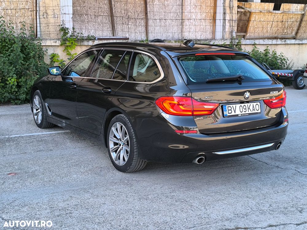 BMW Seria 5 530i xDrive Touring Aut. Luxury Line - 4