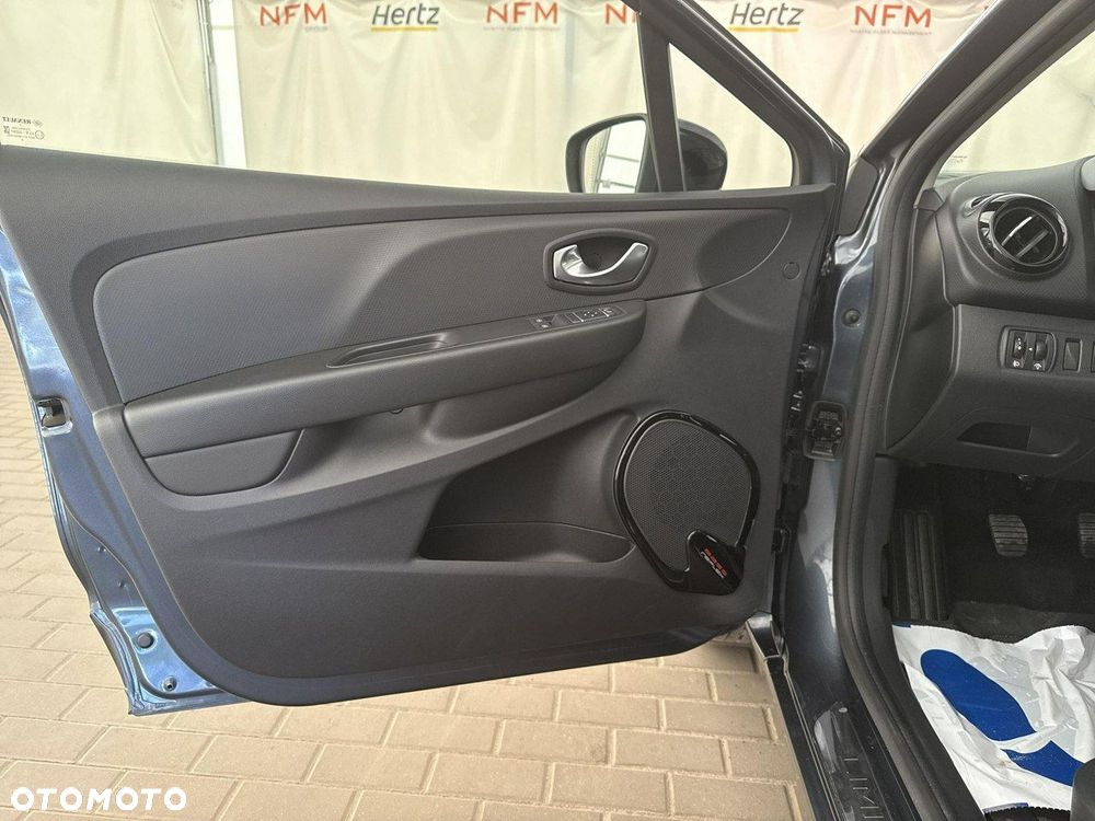Renault Clio - 10
