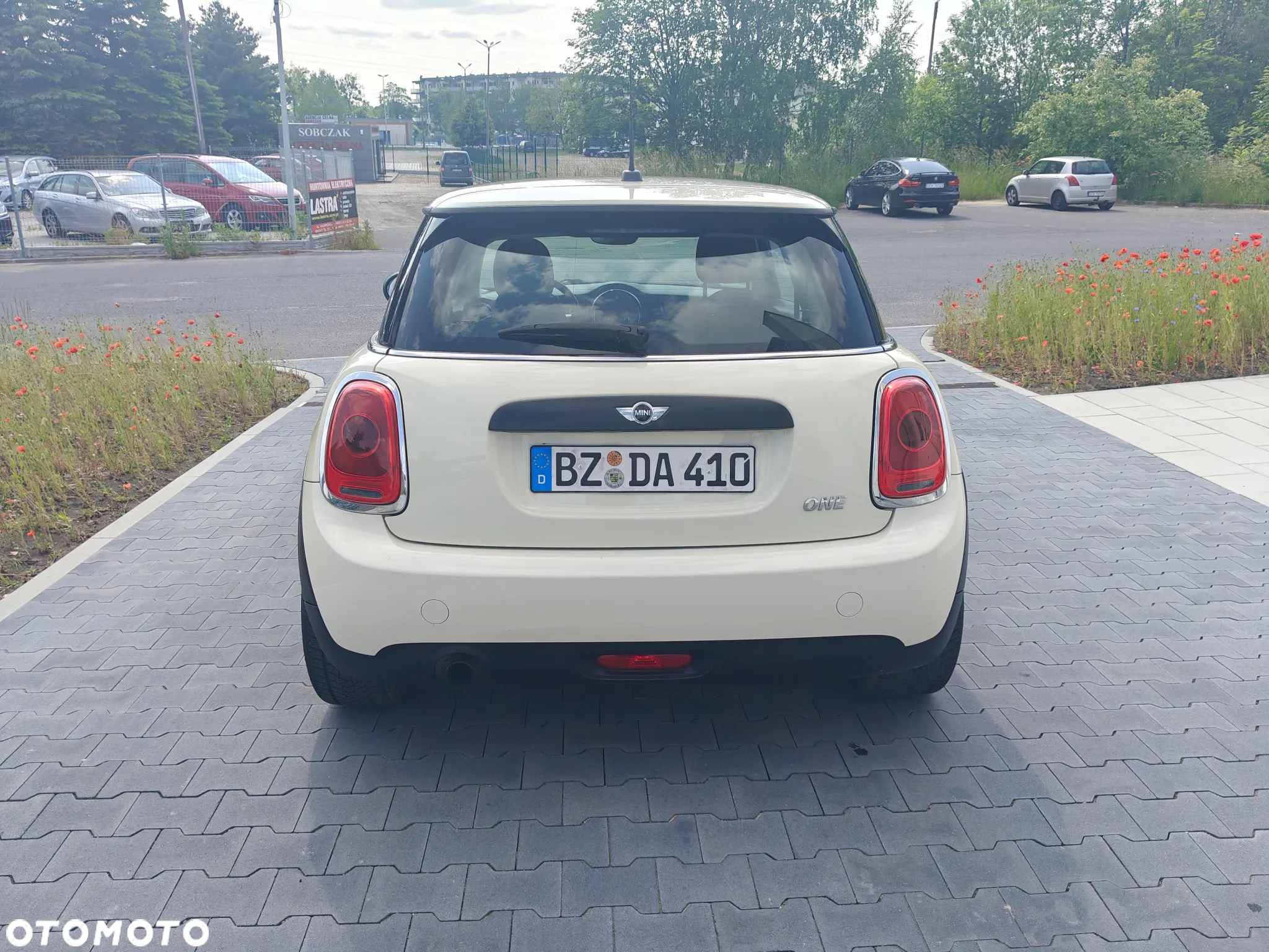 MINI ONE First - 7