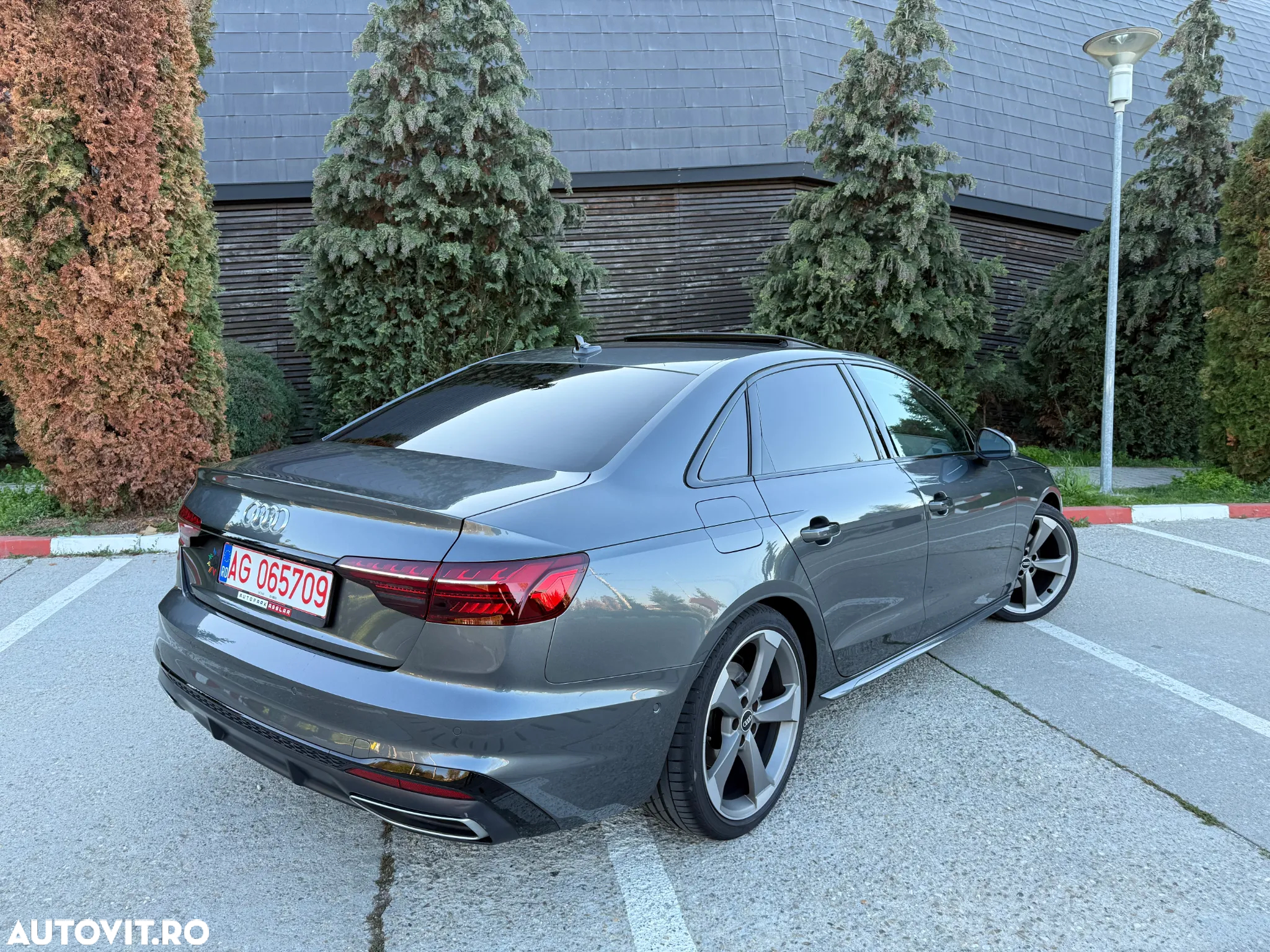 Audi A4 40 TDI S tronic S line - 2