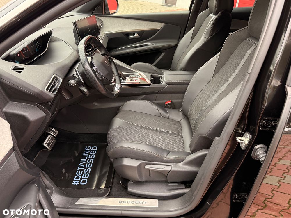 Peugeot 3008 1.6 PureTech HYbrid GT S&S EAT8 - 21