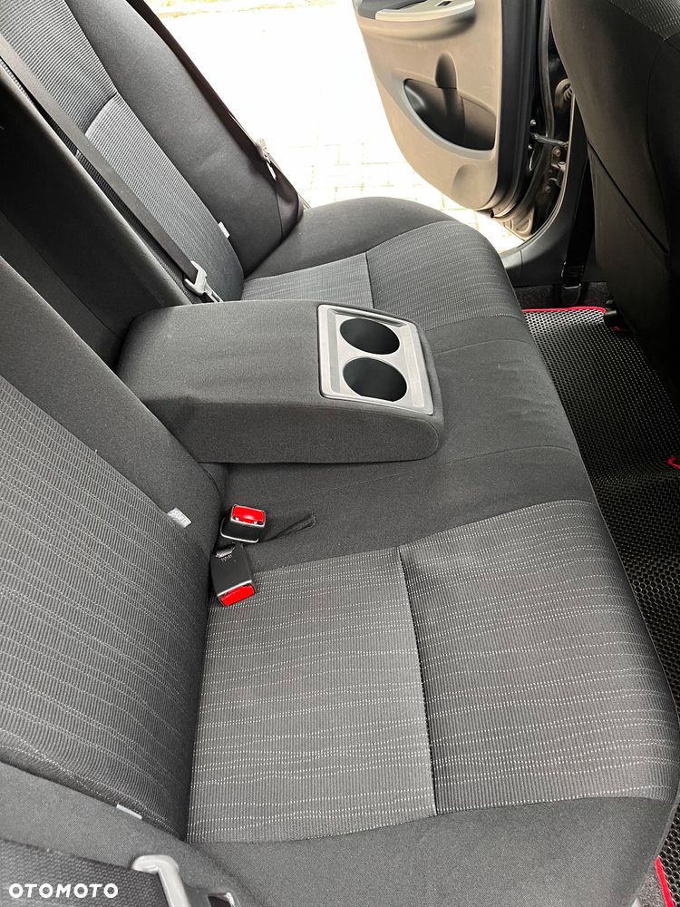 Toyota Corolla 2.0 D-4D Prestige - 33