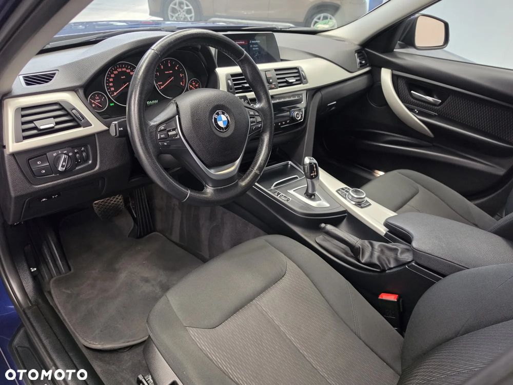 BMW Seria 3 318d Advantage - 33
