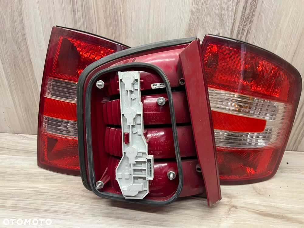 LAMPA TYLNA PRAWA SKODA FABIA I FL LIFT KOMBI - 3