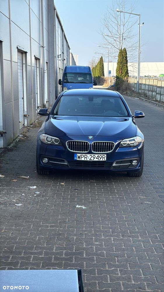 BMW Seria 5 520d xDrive - 1