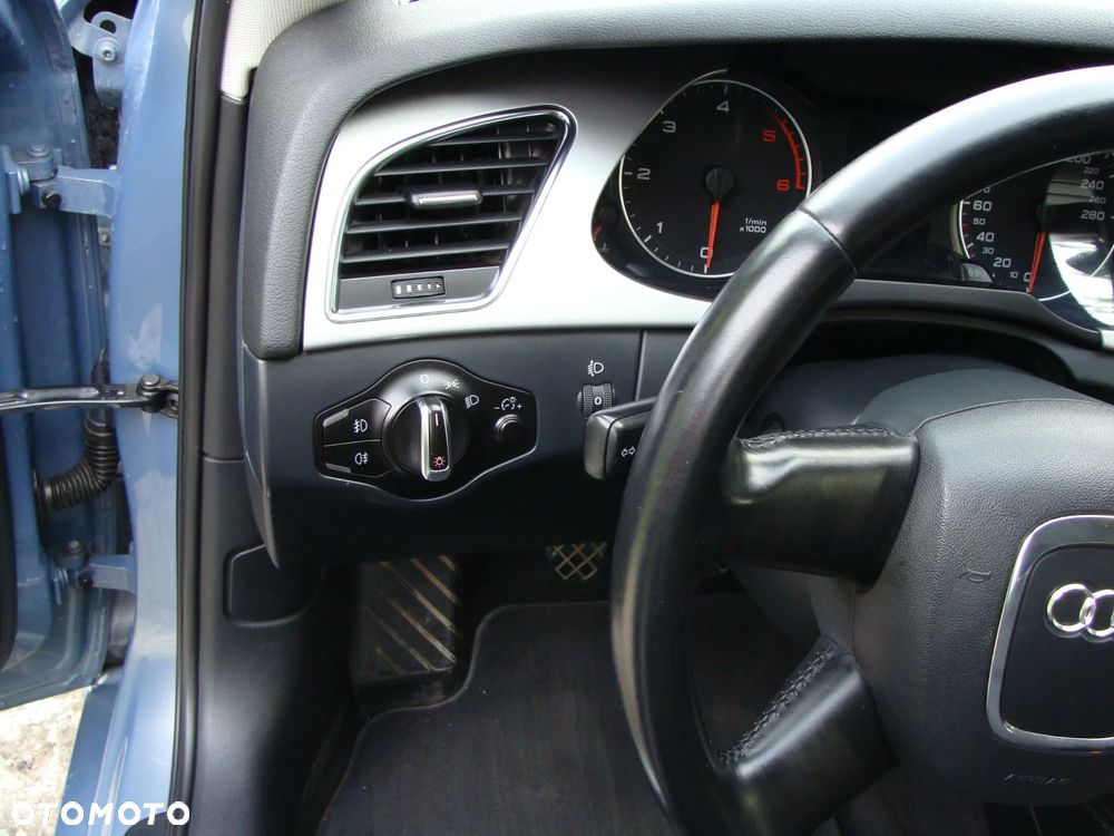 Audi A4 Limousine - 17