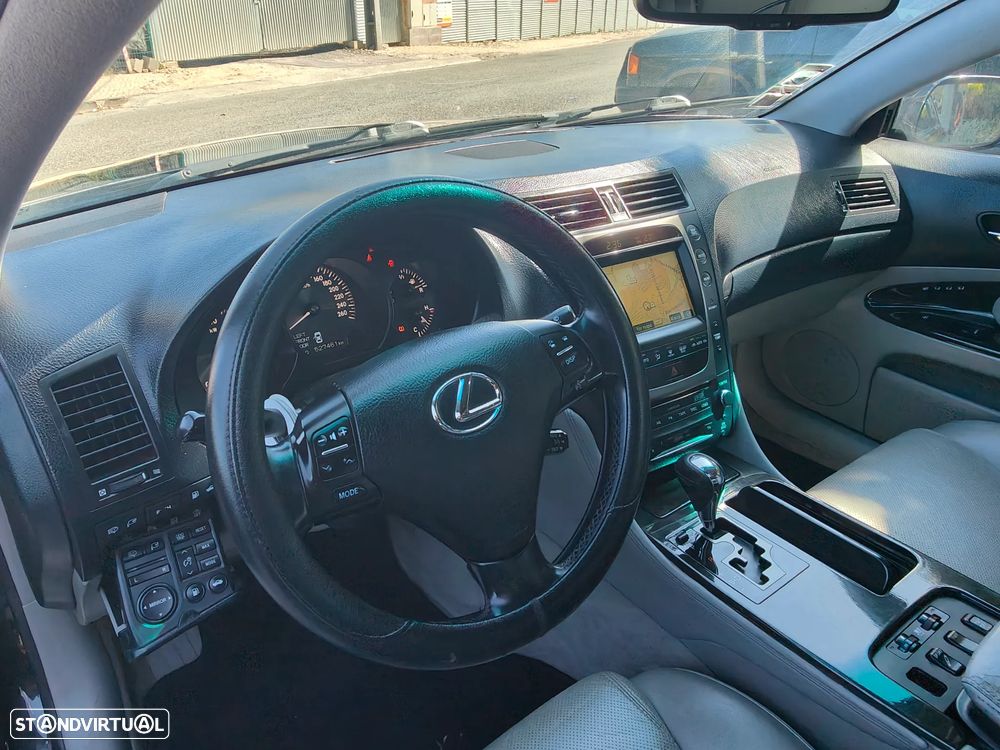 Lexus GS 450h 36 - 14
