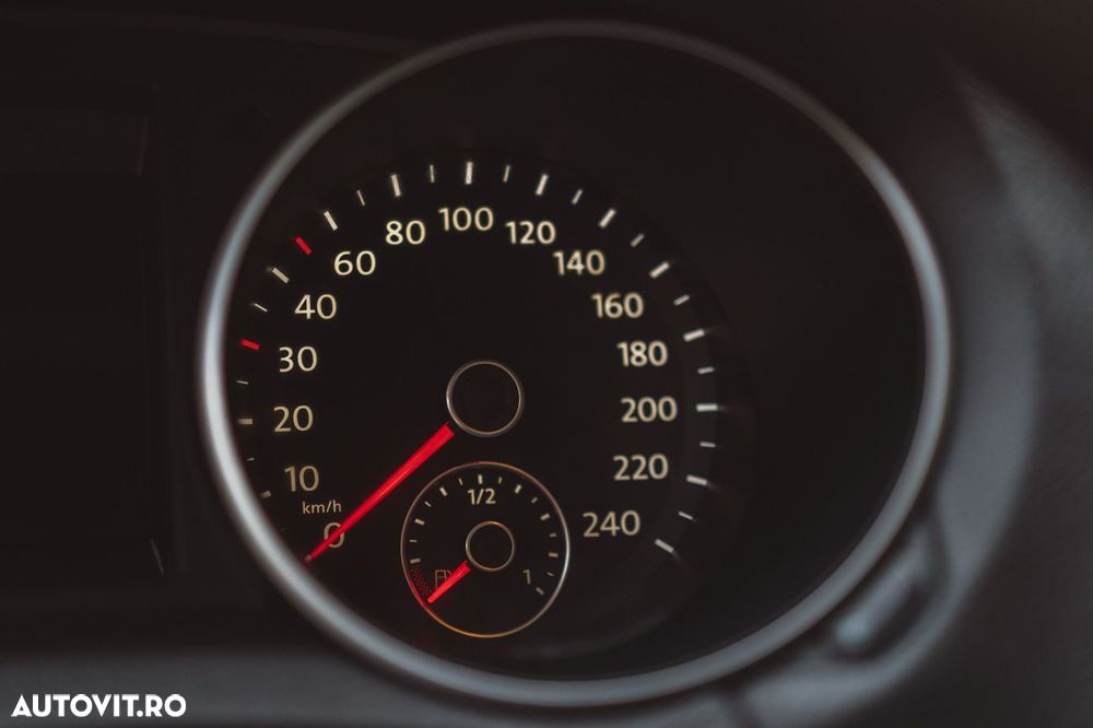 Volkswagen Golf 1.6 TDI DPF Comfortline - 15