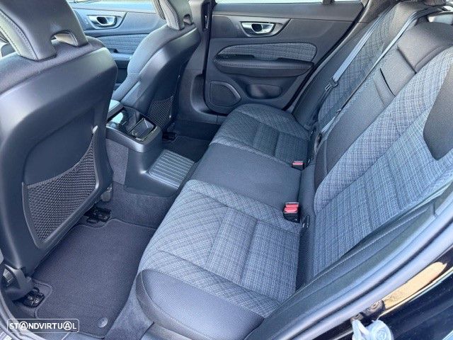 Volvo V60 2.0 T6 AWD TE Core - 22