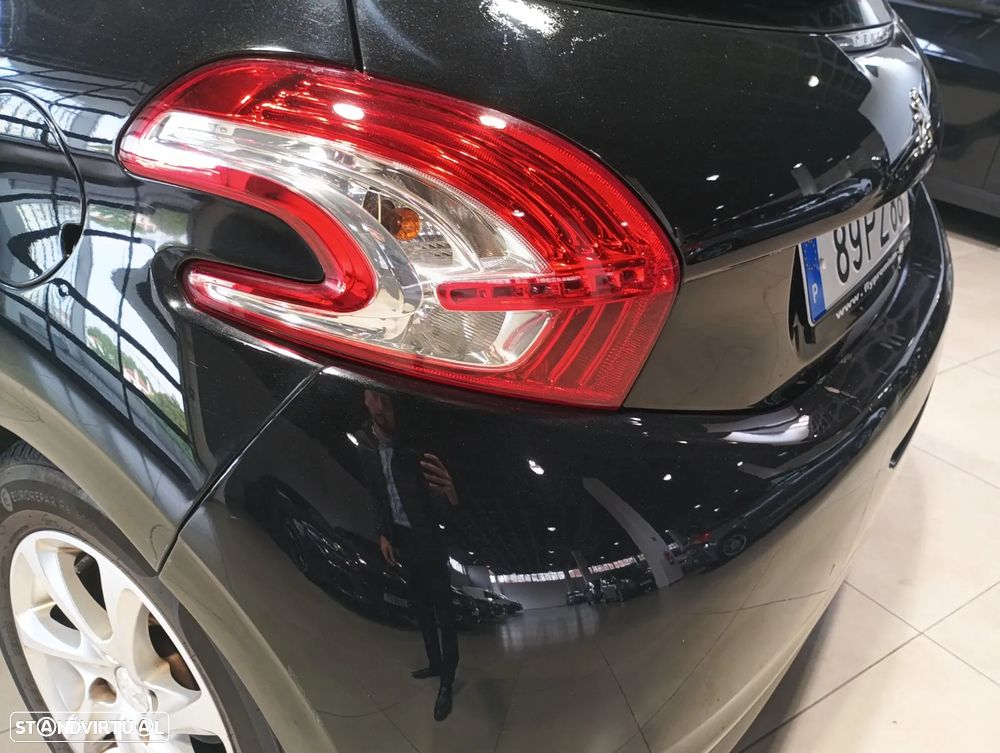 Peugeot 208 1.2 PureTech Style - 9