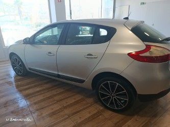 Renault Mégane 1.5 dCi Dynamique SS - 12