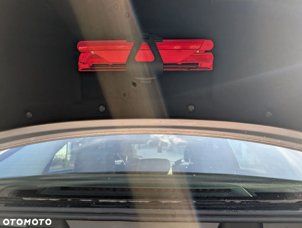 Mercedes-Benz Klasa E 220 CDI BlueEff Avantgarde - 5