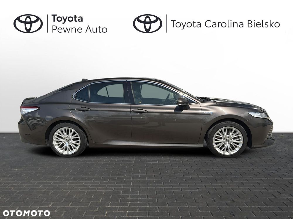 Toyota Camry 2.5 Hybrid Executive CVT - 25