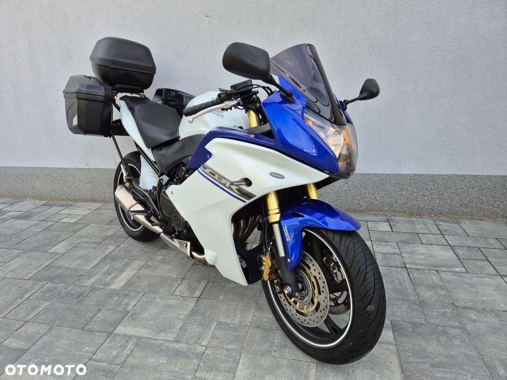 Honda CBR - 15