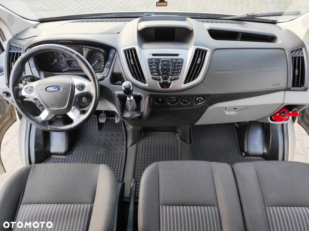 Ford Transit Autobus 18 osób 2.2 TDCI 155 KM 2017 r - 32