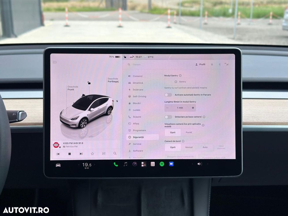 Tesla Model Y Long Range Dual Motor AWD - 30