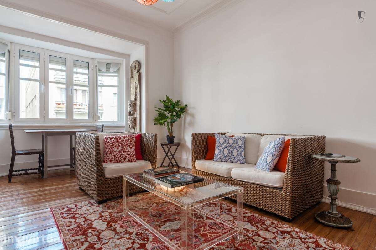 Quarto - localizado em Marquês de Pombal Lisbon - Grande imagem: 4/23