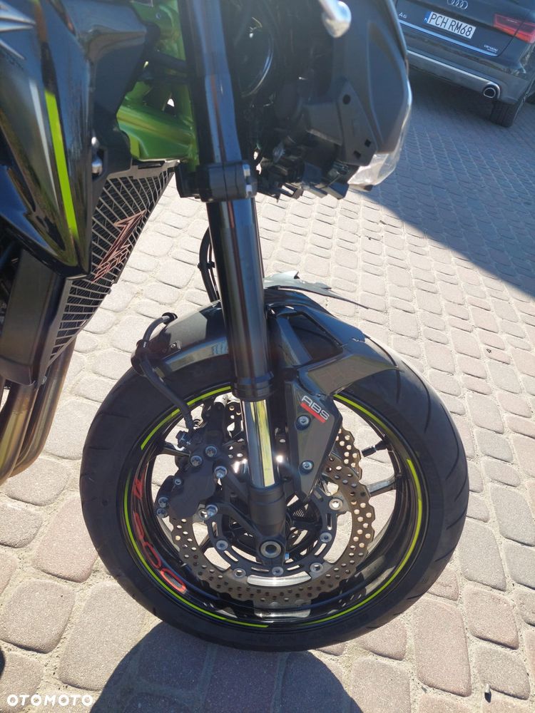 Kawasaki Z 900 - 21
