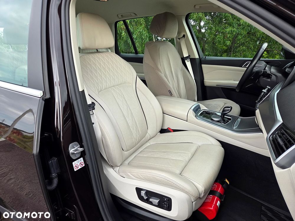 BMW X5 xDrive30d mHEV - 39