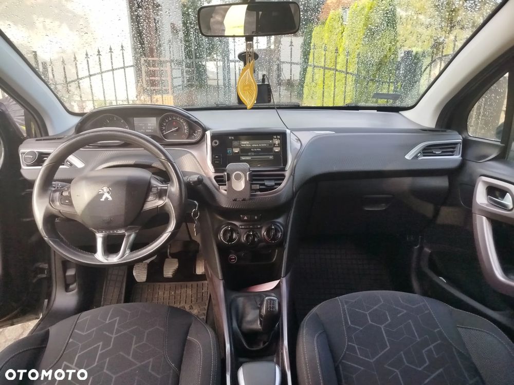 Peugeot 2008 - 11