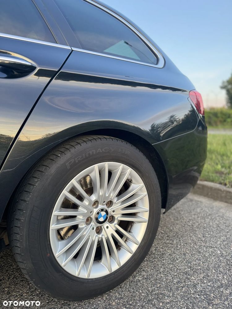 BMW Seria 5 525d Luxury Line - 14