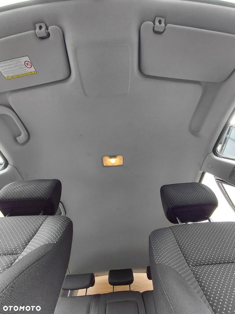 Hyundai i30 1.4 Base + - 12