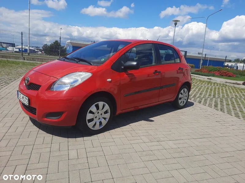 Toyota Yaris - 1