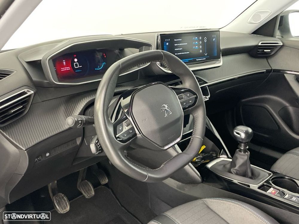 Peugeot 2008 1.2 PureTech Allure - 15