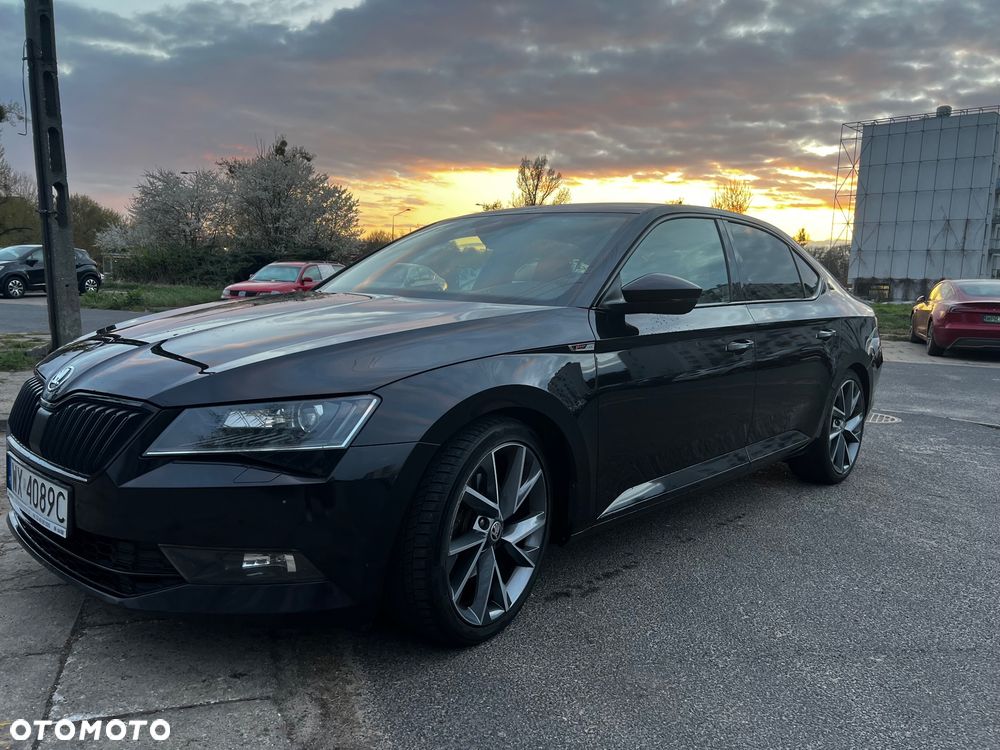 Skoda Superb 2.0 TDI Sportline DSG - 1