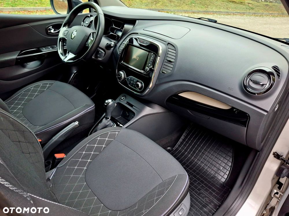 Renault Captur TCe 120 EDC Helly Hansen - 22