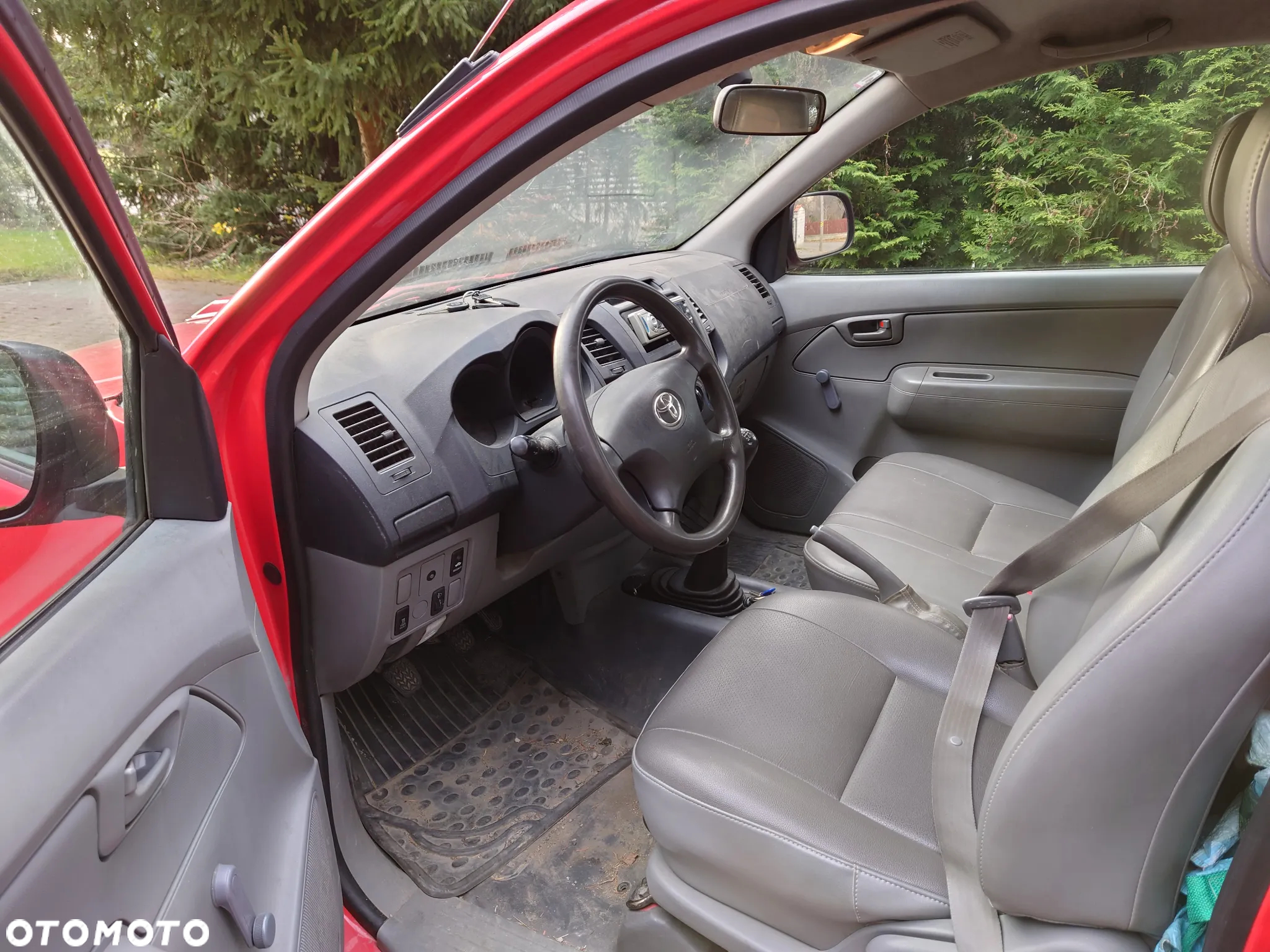 Toyota Hilux 2.5 D-4D DLX - 5
