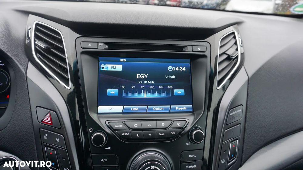 Hyundai i40 i40cw 1.7 CRDi Automatik Fifa World Cup Edition Gold - 25