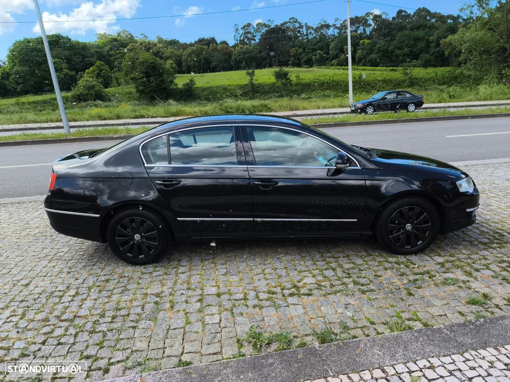 VW Passat 2.0 TDI Trendline BlueMotion - 4