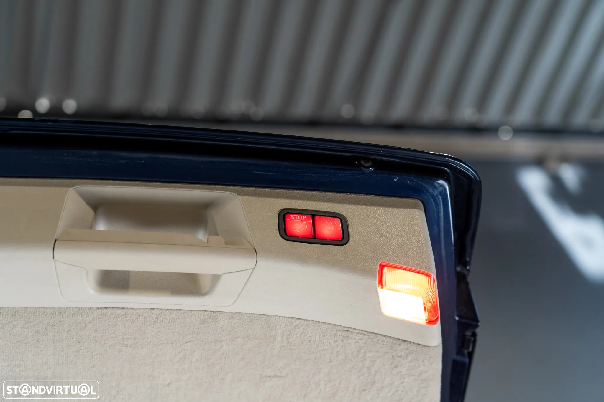 Mercedes-Benz E 300 Bluetec Hybrid Avantgarde - 28