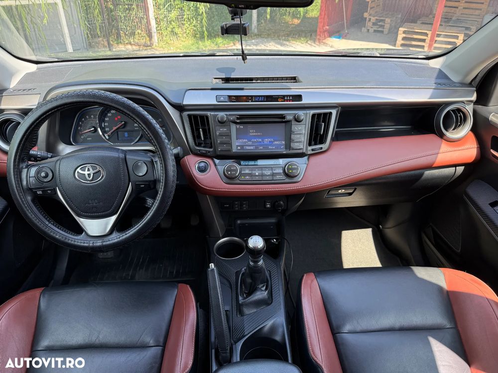 Toyota RAV4 2.2 D-4D 4WD Luxury - 4