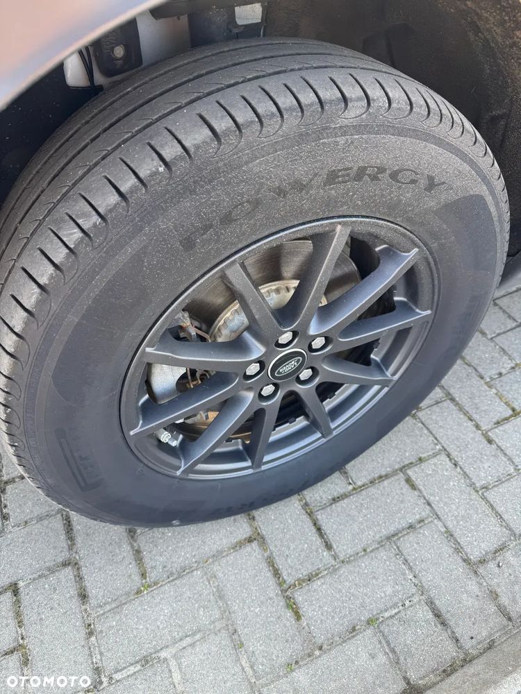 Land Rover Discovery Sport - 29