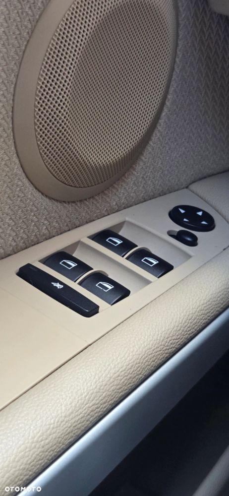 BMW Seria 3 318d DPF Edition Exclusive - 24
