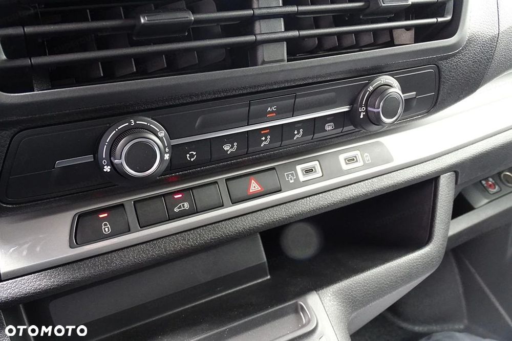 Opel Vivaro XL L2H1 EAT8 2.2 150KM - 12
