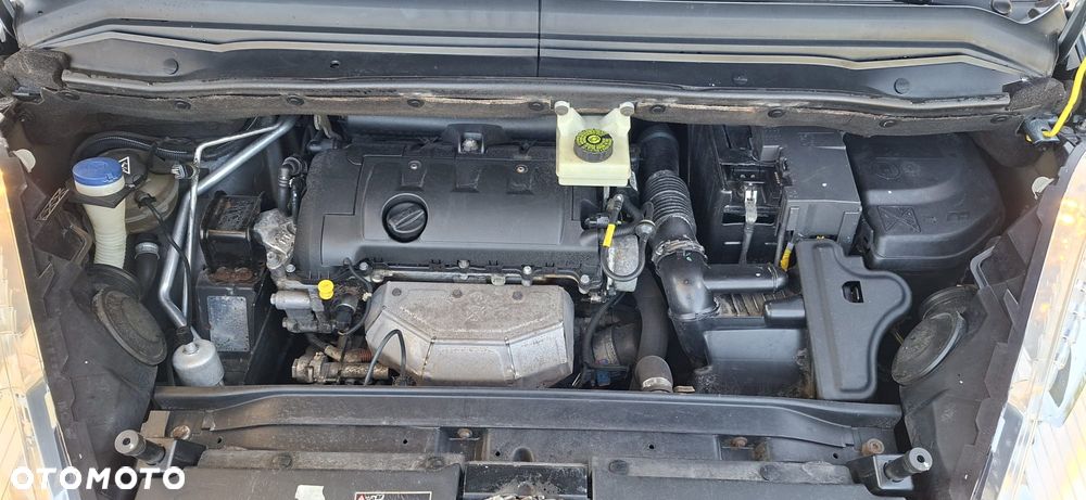 Citroën C4 Picasso VTi 120 Attraction - 32