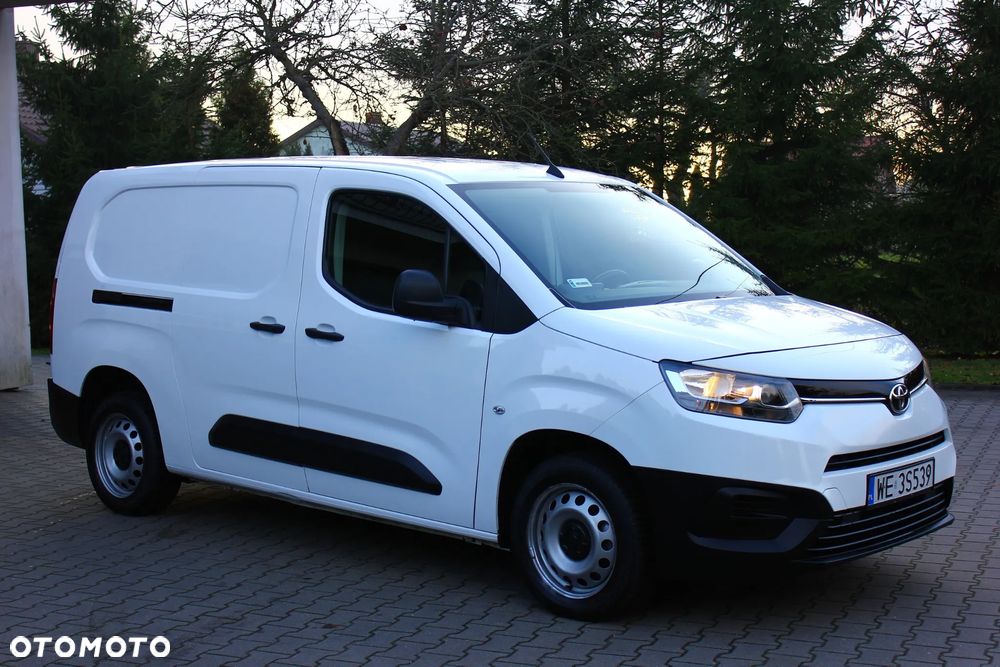 Toyota Proace City CHŁODNIA 1.5D-4D 102KM LONG L2 3 Osobowy - 19