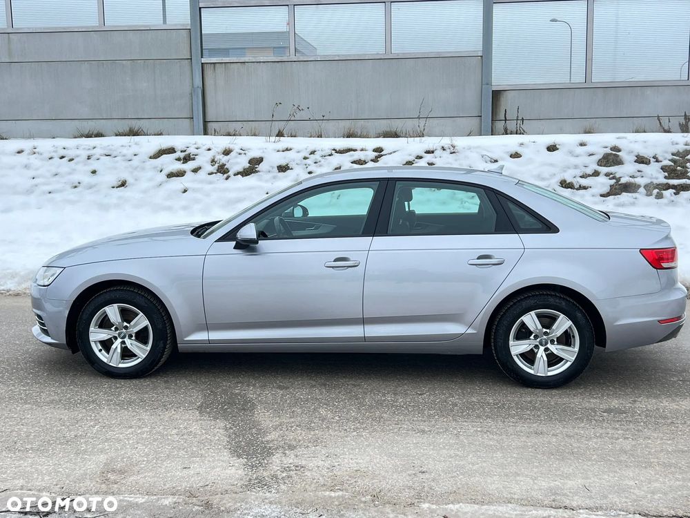 Audi A4 Limousine - 12