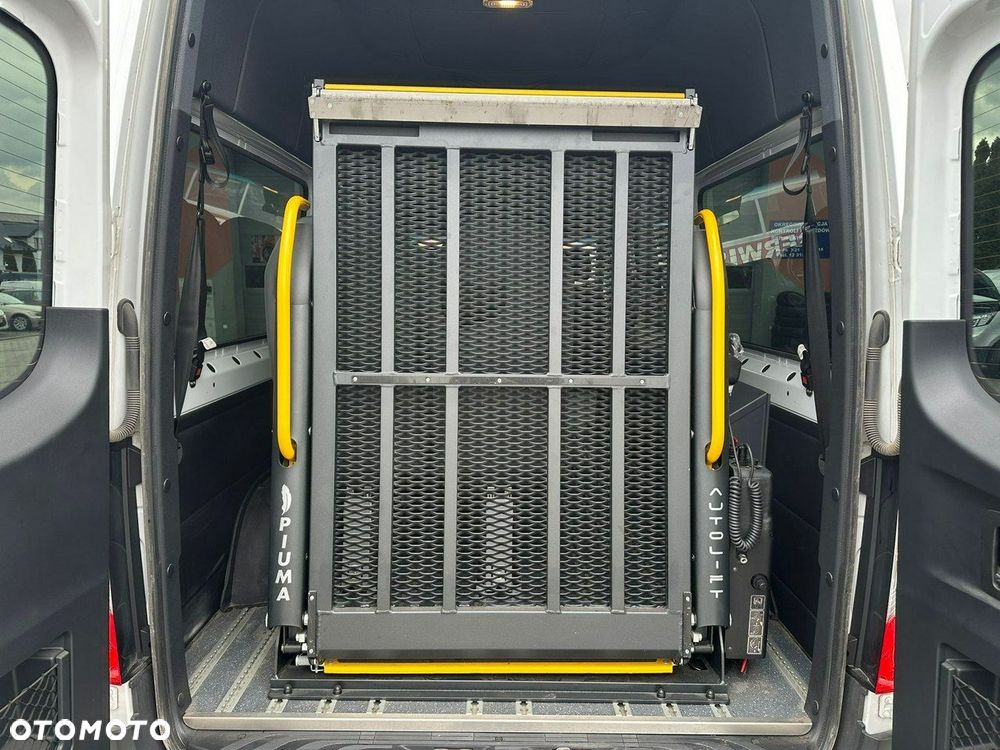 Mercedes-Benz Sprinter - 20