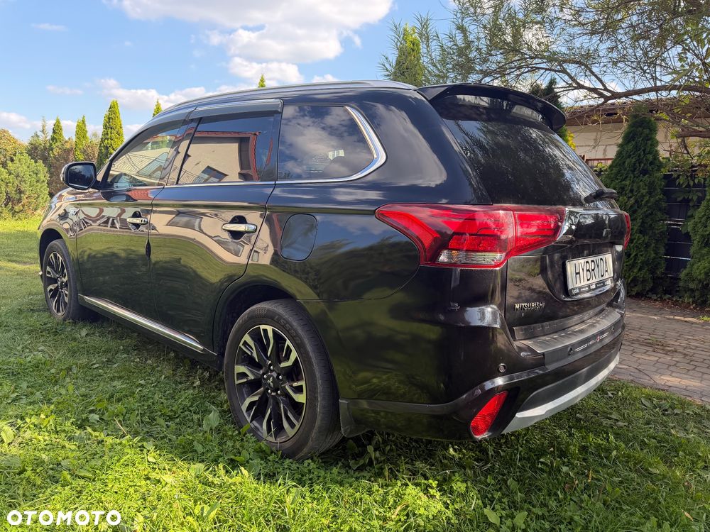 Mitsubishi Outlander Intense + - 3