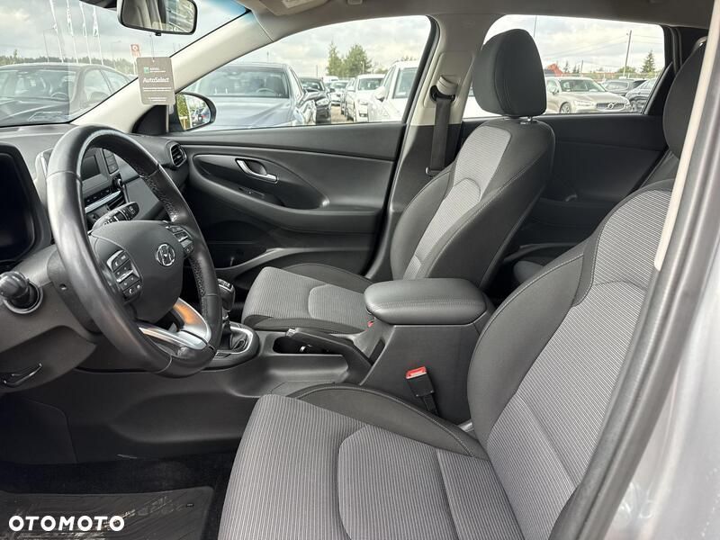 Hyundai i30 1.5 DPI Classic + - 11